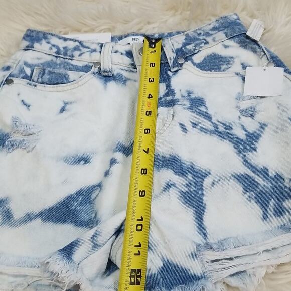 NWT BP. Destroyed High Rise Blue Bleach Dyed Jean Shorts size 23" - Picture 9 of 10